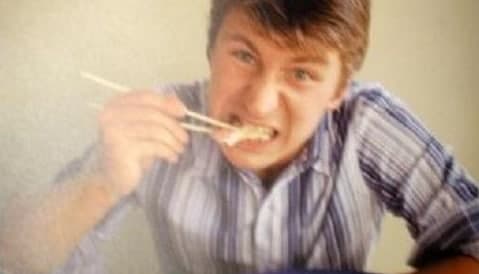 “大快朵頤”經(jīng)常被用來(lái)形容大飽口福，那“朵頤”指的是