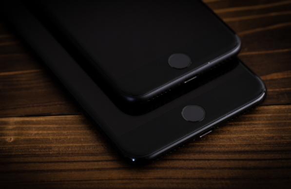 據巴克萊分析師稱(chēng)，iPhone 13有望具有顯示Touch ID