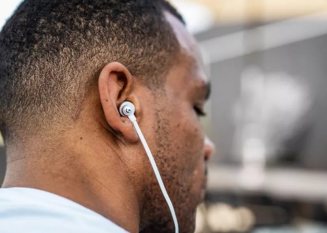 羅技發(fā)布新款帶有USB-C適配器的游戲耳機