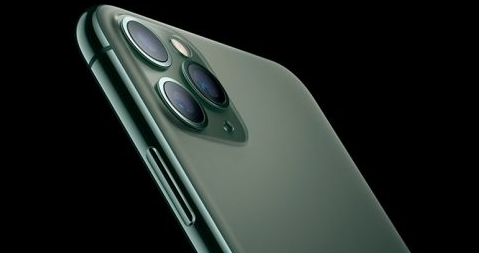 淹沒(méi)在湖中一年后，iPhone 11 Pro Max正常工作