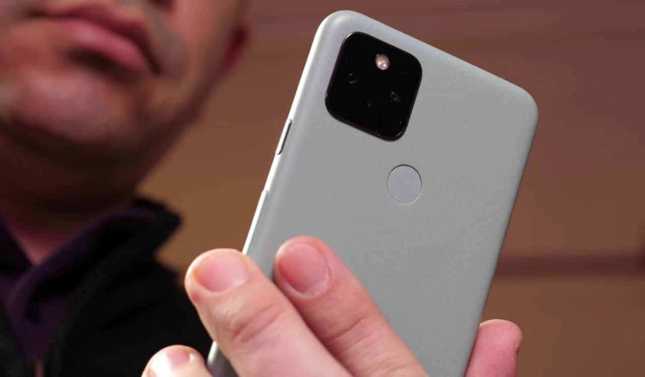 谷歌 Pixel Fold 今年仍步入正軌，采用超薄玻璃