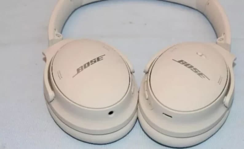 Bose 耳機迷有福了！QuietComfort 45 已在 FCC 官方照片中泄露