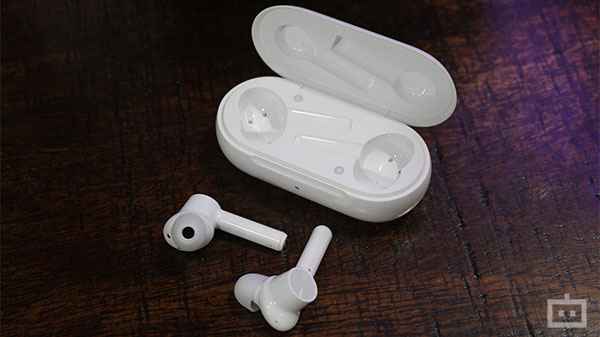 OnePlus Buds Z2 可能于 10 月在印度推出，設計泄露
