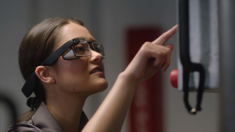 谷歌正在開(kāi)發(fā)另一款增強現實(shí)設備
