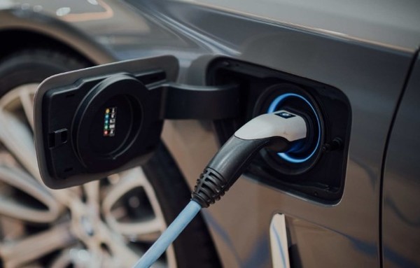 新能源汽車(chē)充電