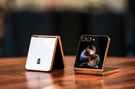 心系天下三星W24 Flip：傳承匠心品質(zhì)開(kāi)啟璀璨新篇