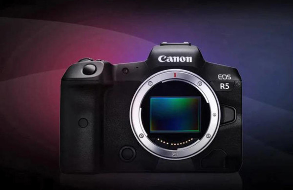 佳能EOS R1或配4000尼特亮度的EVF 閃瞎用戶(hù)“狗眼”？