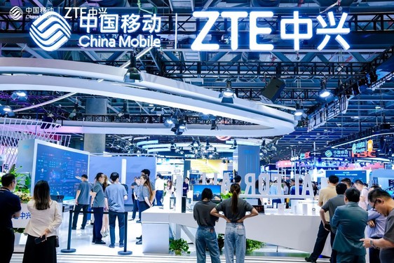 中興通訊系列AI終端亮相2024中國移動(dòng)合作伙伴大會(huì ) 共創(chuàng  )AI+時(shí)代